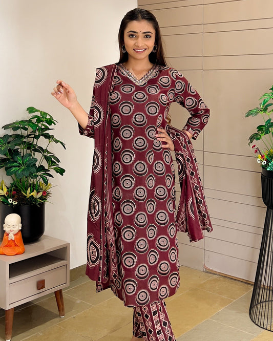 Maroon Spiral Printed 3 Piece For Temple Visit