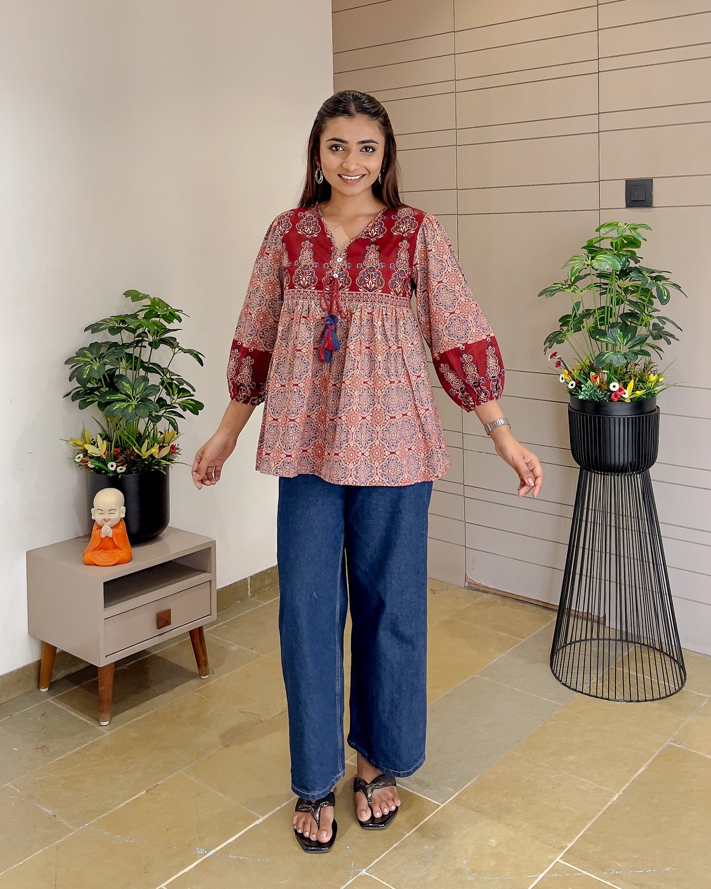 Puff Quarter Sleeves With V-Neck