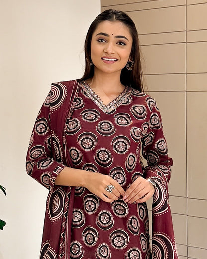V neck & Quarter Sleeves With Beautiful Dupatta 