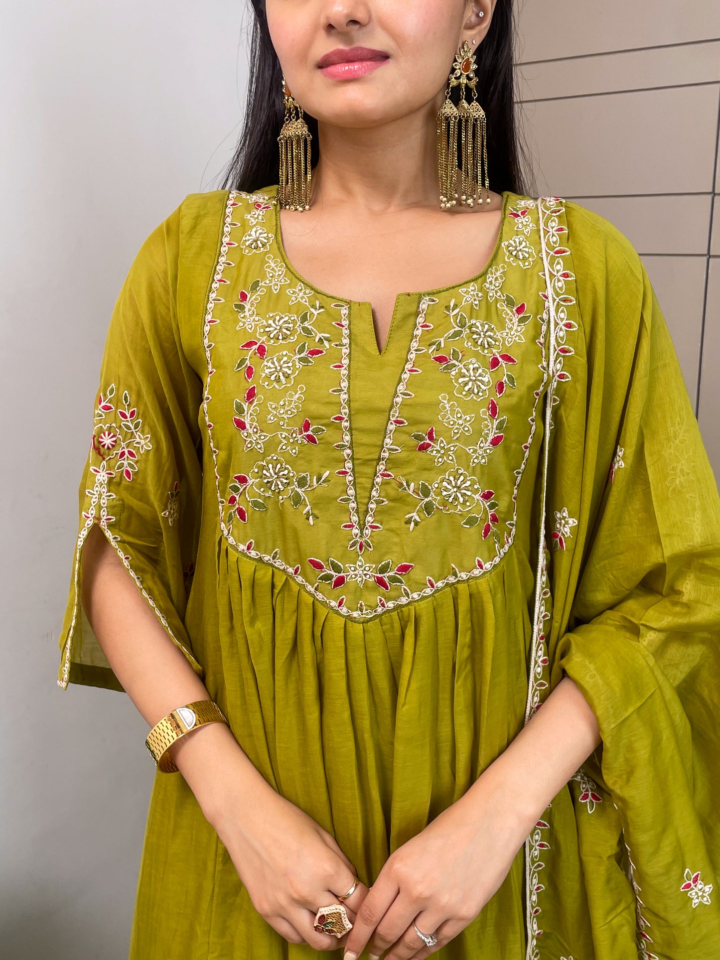 Mehndi Pure Mal Chanderi Round Kurta Pant Set With Dupatta