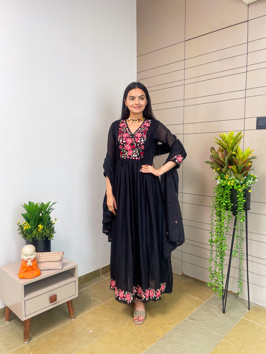 Black mul Cotton Round Kurta Pant Set With Dupatta