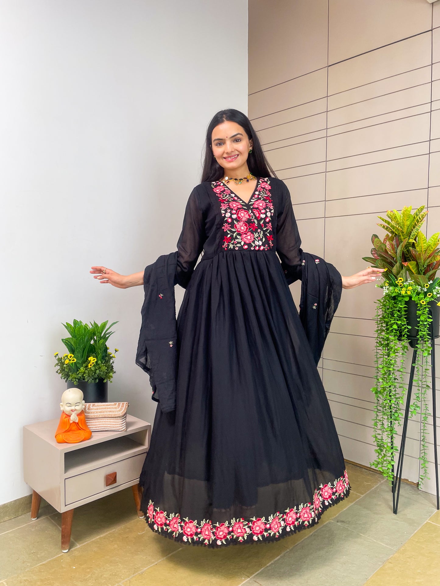 Black mul Cotton Round Kurta Pant Set With Dupatta