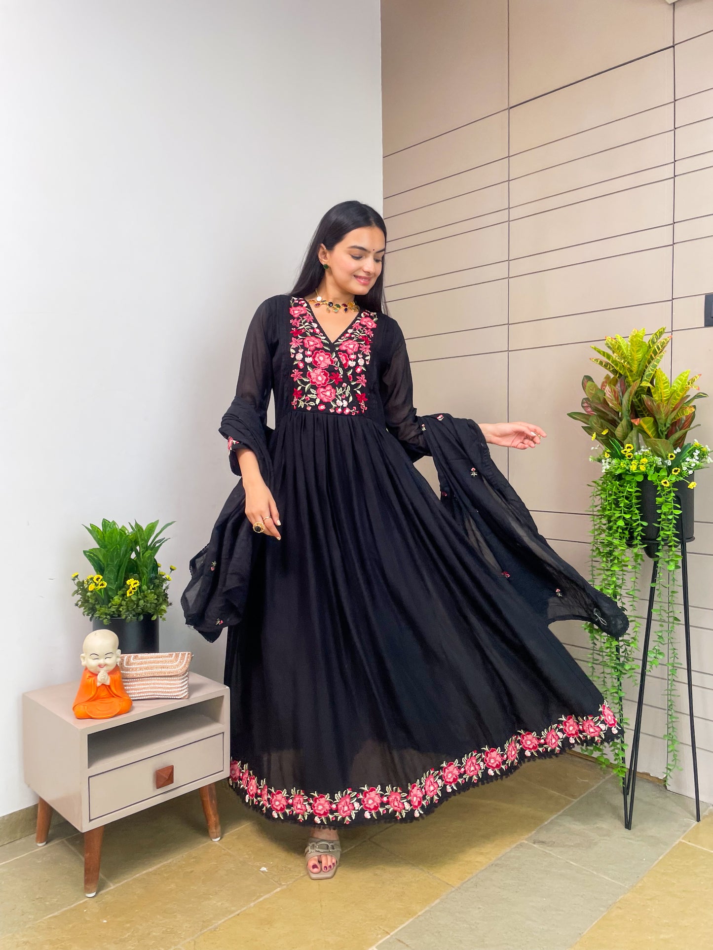 Black mul Cotton Round Kurta Pant Set With Dupatta