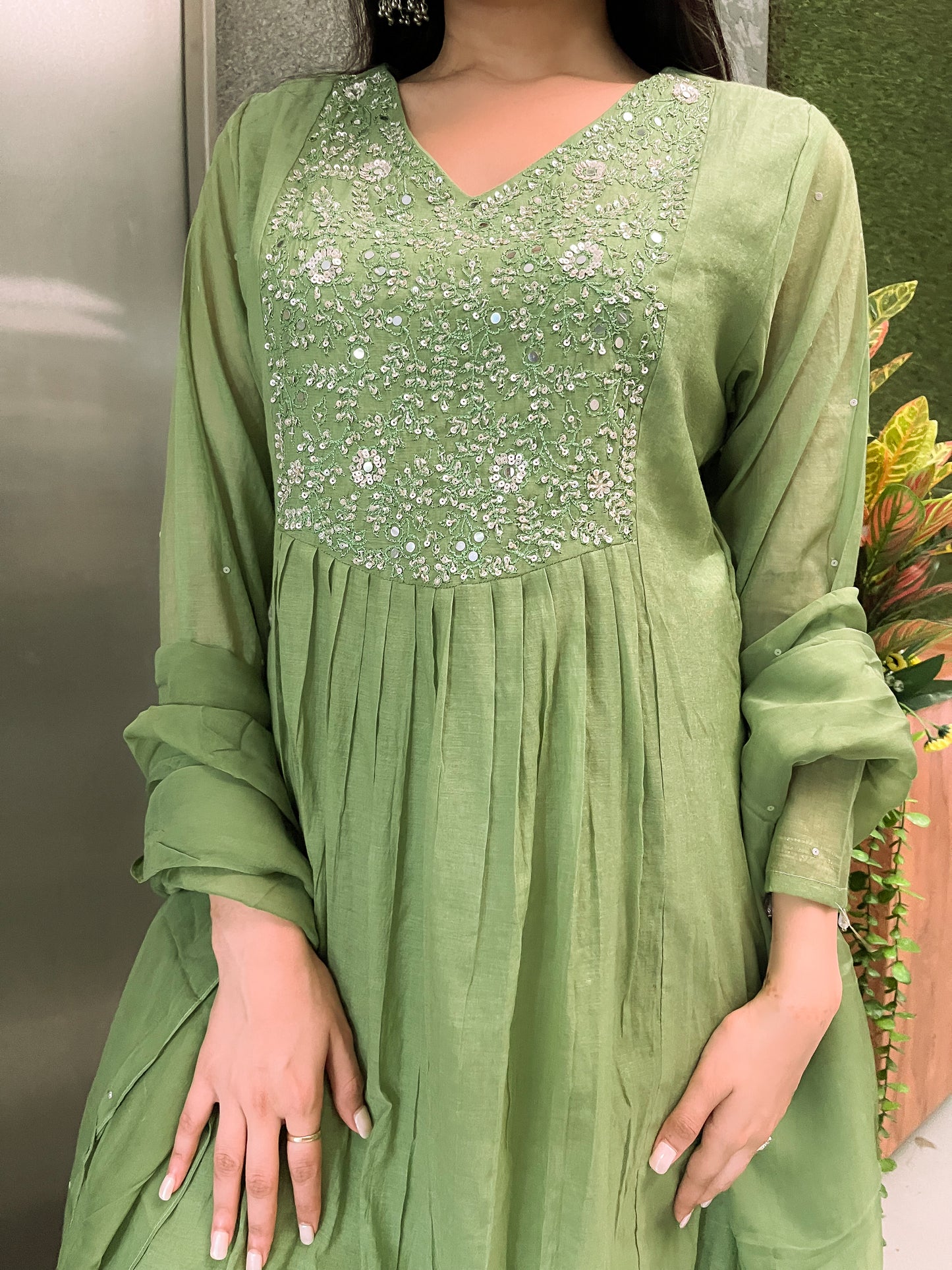 Pista Round Kurta Pant Set With Dupatta
