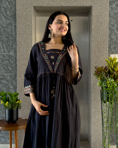 Black Round Kurta Pant Set for Women