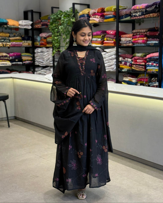 Black Round Kurta Pant Set with Dupatta
