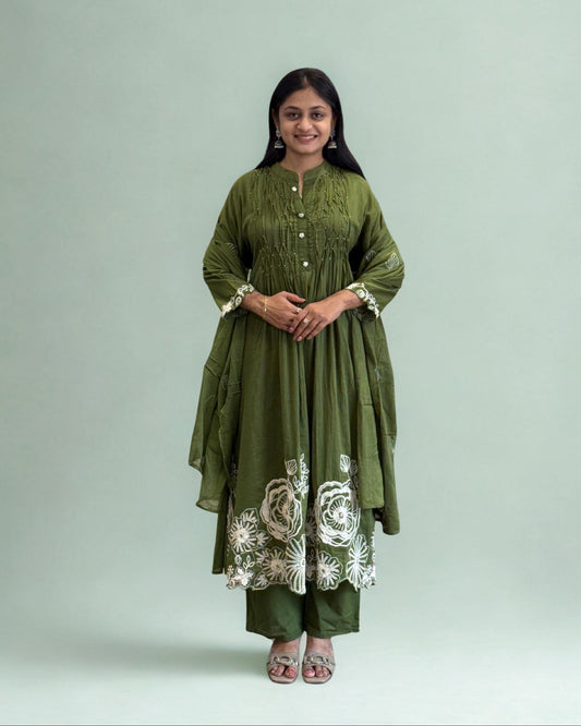 Mahendi Round Kurta Pant Set with Dupatta