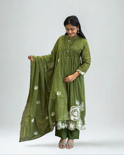 Mahendi Round Kurta Pant Set with Dupatta