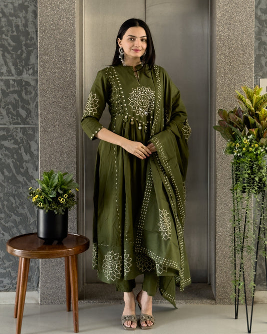 Mahendi Round Kurta Pant with Dupatta Set