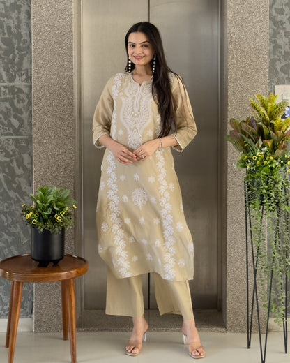 Cream Straight Kurta Pant Set with Dupatta
