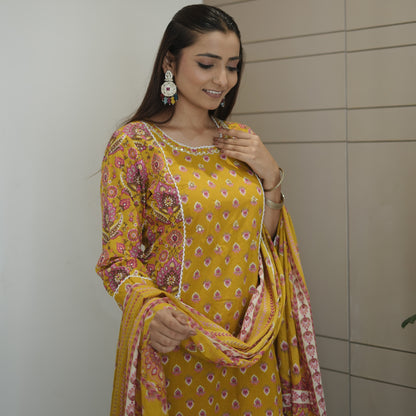 Side View Of 3 Piece